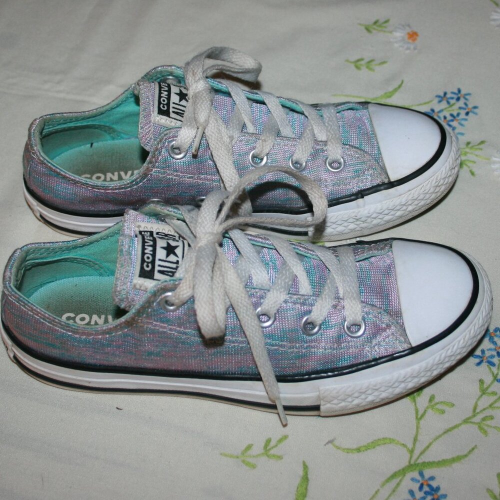 LAST CHANCE - Converse Low Top Sneakers - Kids